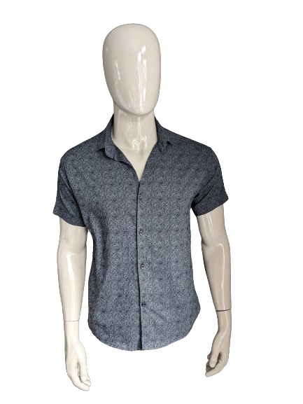 Chemise Mudenni manches courtes. Imprimé Paisley gris noir. Taille L. Extensible.