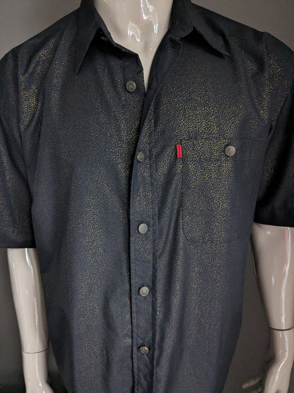 Shirt.com overhemd korte mouw. Zwart goudkleurig gestippeld. Mooie knopen. Maat XXL / 2XL.