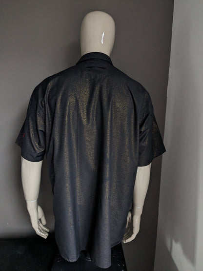 Shirt.com overhemd korte mouw. Zwart goudkleurig gestippeld. Mooie knopen. Maat XXL / 2XL.