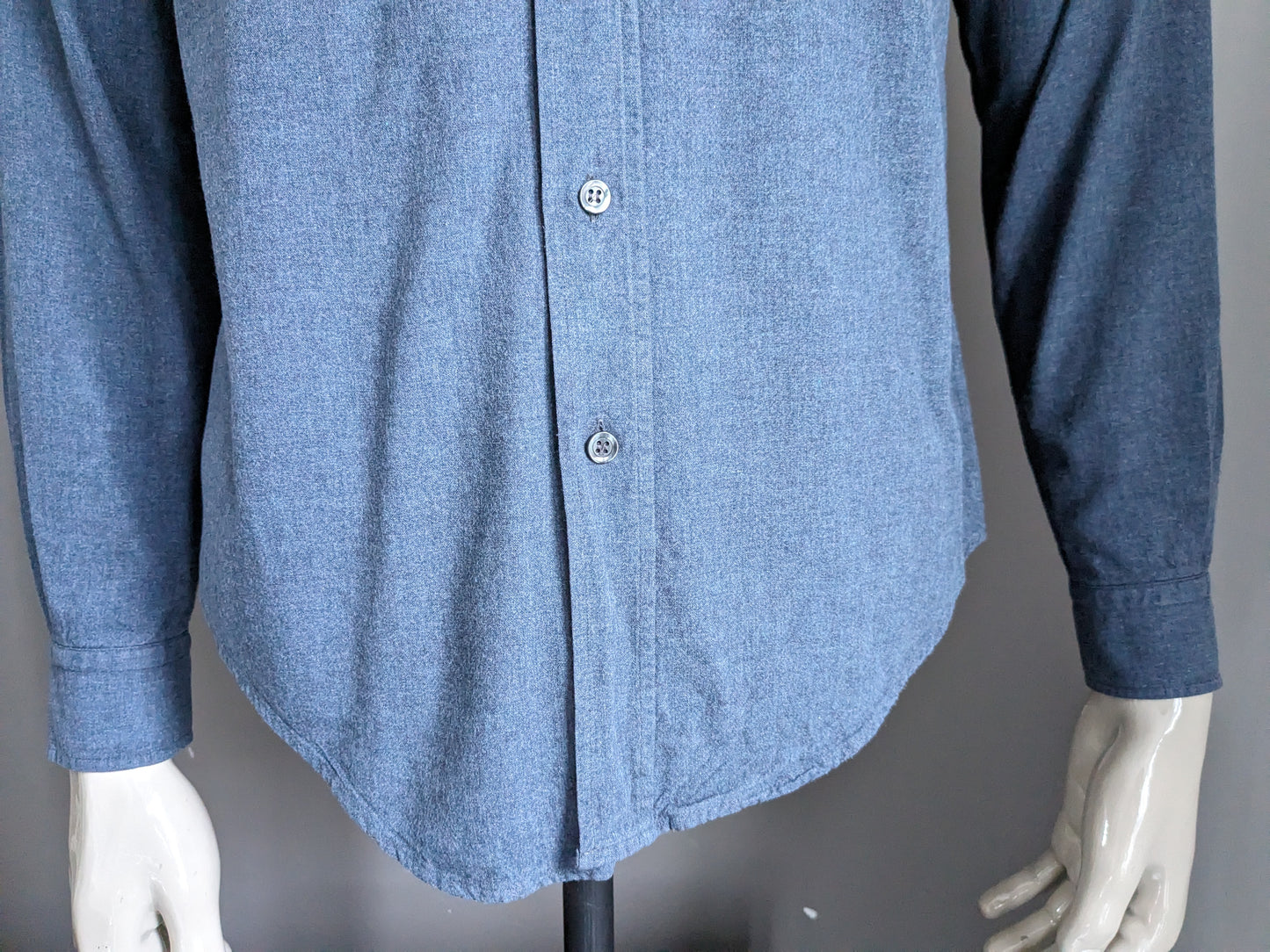 Pull & Bear-Shirt. Dunkelblau gemischt. Größe M.