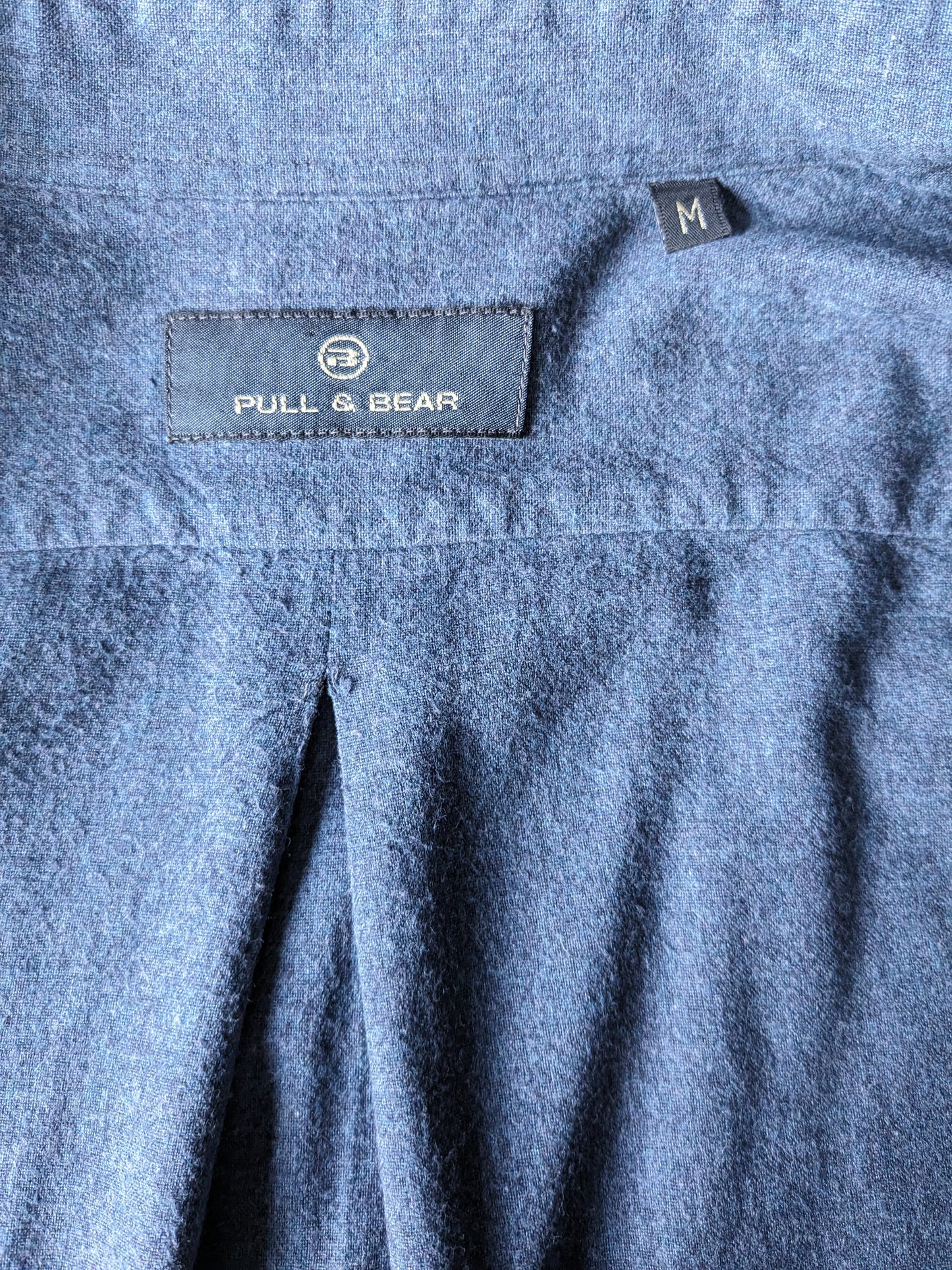 Pull & Bear-Shirt. Dunkelblau gemischt. Größe M.