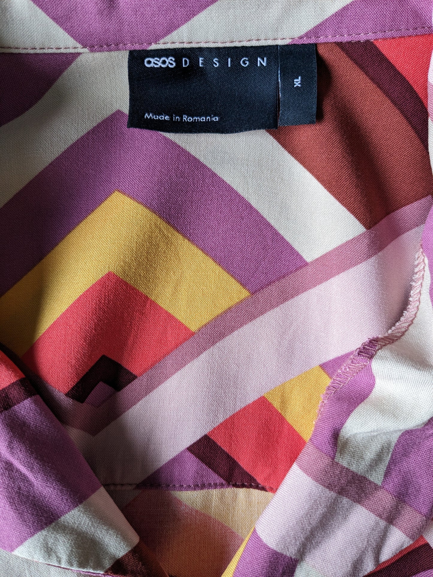 Asos design overhemd korte mouw. Paars bruin geel roze 70's print. Viscose. Maat XL.