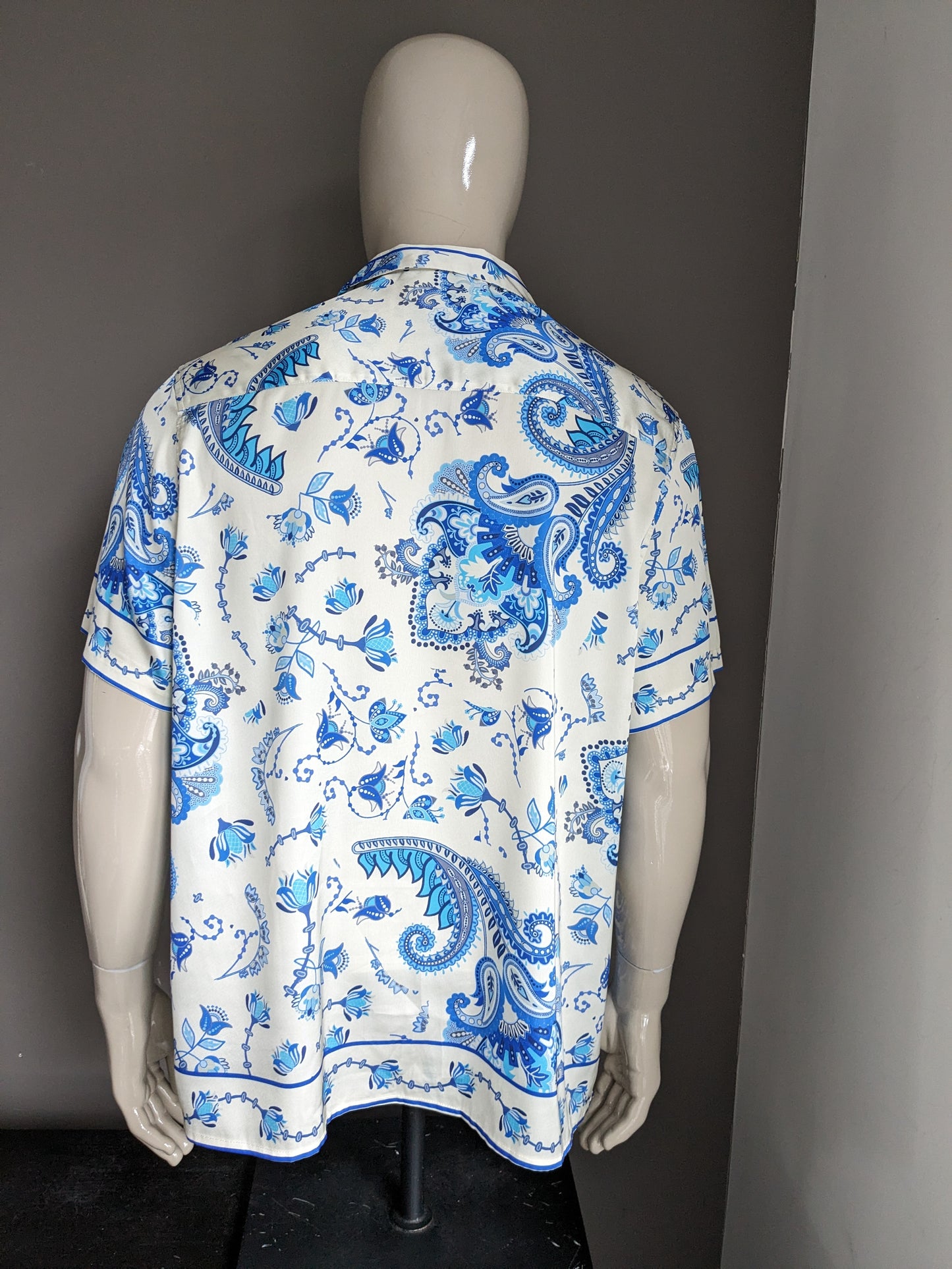 Asos Design overhemd korte mouw. Beige blauwe bloemen print. Maat XL.