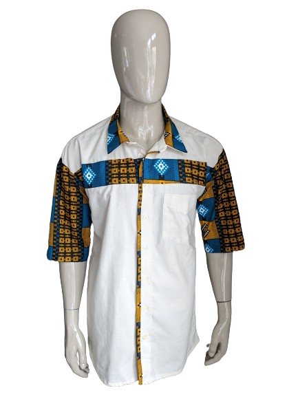 Vintage Kauf overhemd korte mouw. Geel blauw beige african print. Maat M.