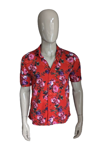 Siksilk overhemd korte mouw. Rood roze paarse bloemen print. Viscose. Maat M.