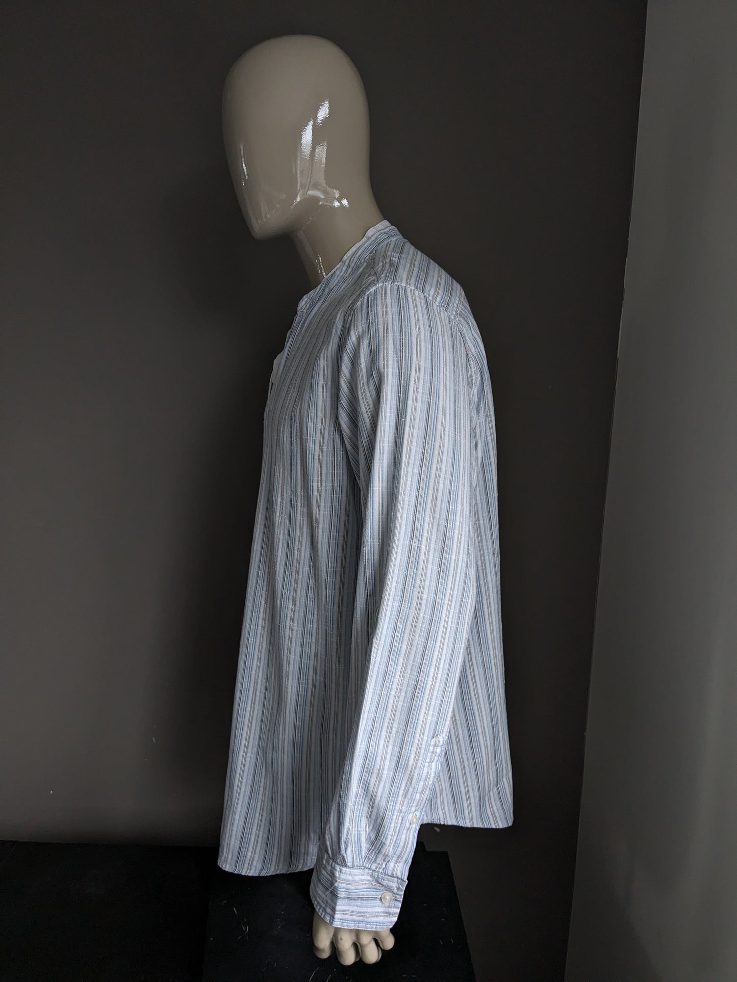 Vintage Cherokee shirt / shirt with mao / raised collar. Blue white gray striped. Size XL.