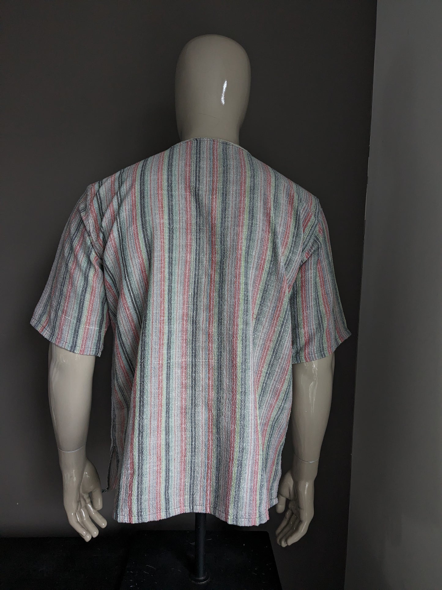 Vintage-Shirt/Polo mit Mao/Stehkragen. Gelbgrün gestreift. Größe XL.