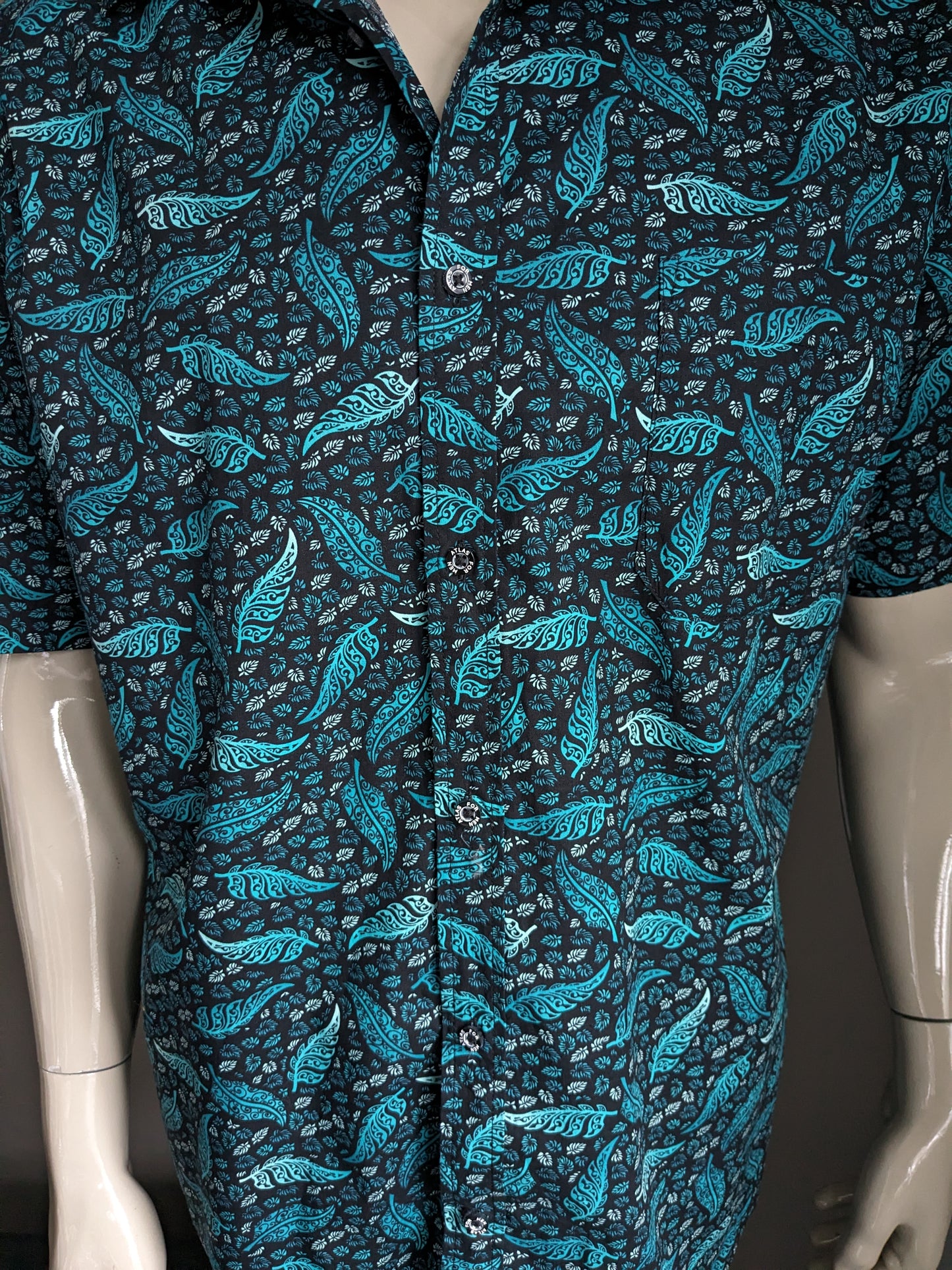 Atlas for men shirt short sleeve. Green black leaf motif. Size XXL / 2XL