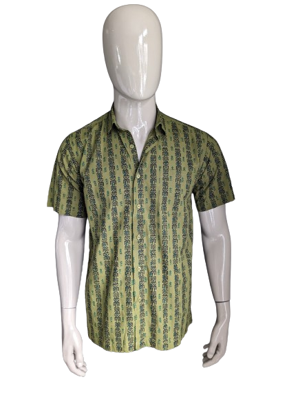 Aarong Batik shirt short sleeve. Green black print. Size M.