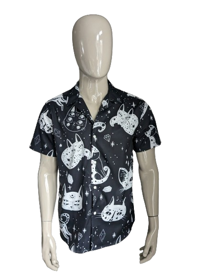 Unbranded short sleeve shirt. Galaxy cats print. Black and white. Size L.