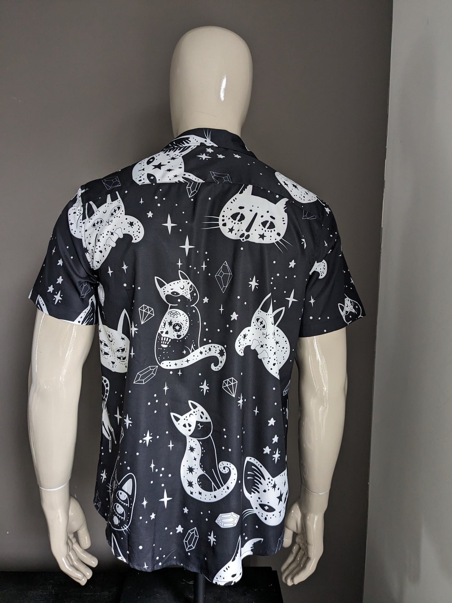 Brandless shirt short sleeve. Galaxy cats print. Black and white. Size L.