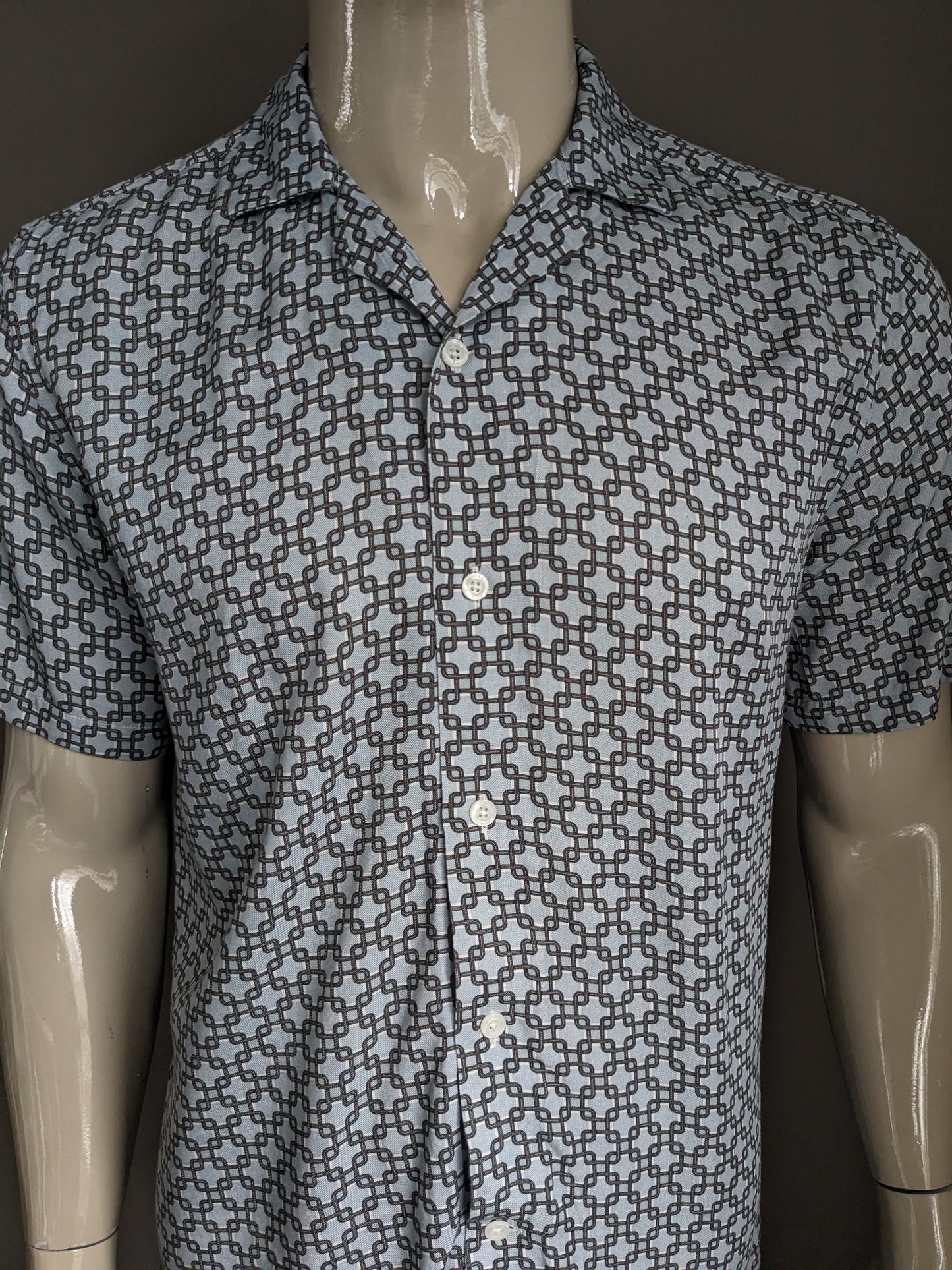 Reiss short sleeve shirt. Blue black white print. Size L.