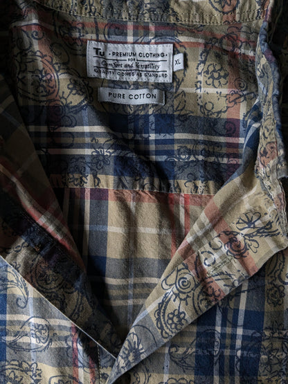 Tu Premium short sleeve shirt. Green blue red print. Size XL.