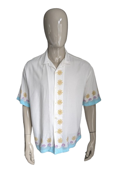 Camisa xdye manga corta. Blanco con estampado/estampado. Talla XL/XXL.