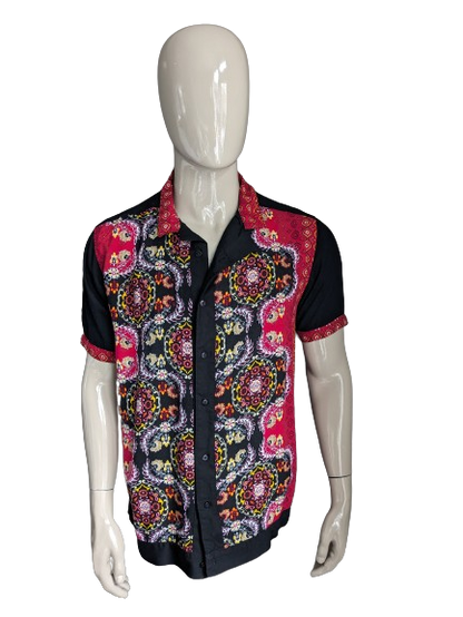 Ransak shirt short sleeve. Black red yellow print. Size L.