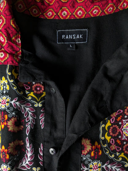 Ransak shirt short sleeve. Black red yellow print. Size L.