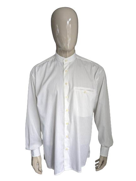 Vintage Globetrotter-Hemd mit Mao-/Stehkragen. Weiß gestreift. Größe XXL / 2XL