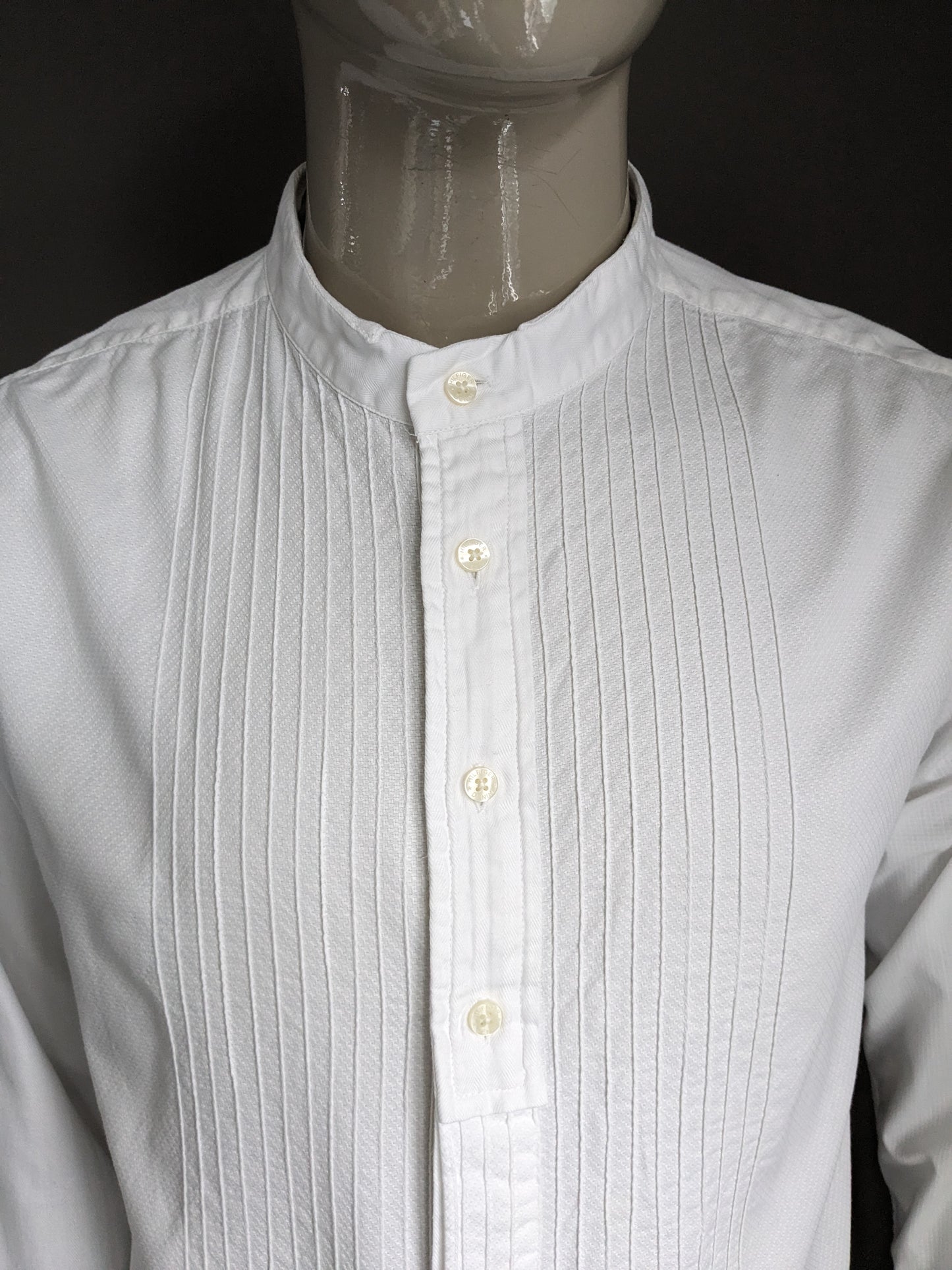 Hilfiger Denim shirt with Mao / Standing Collar. White. Size L.