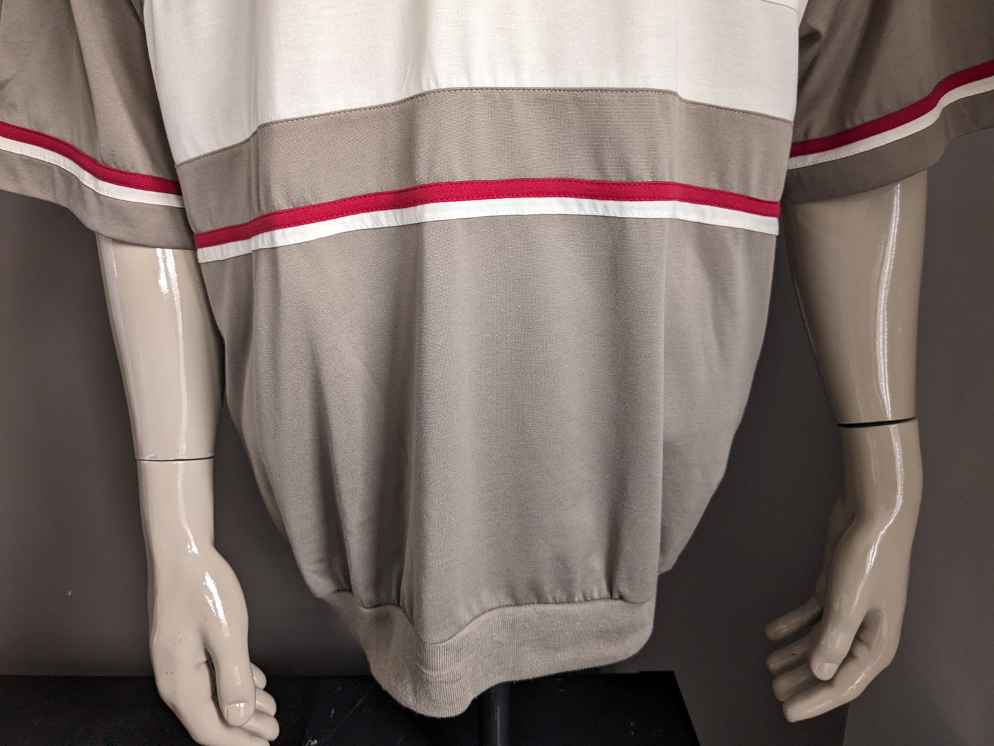 Vintage-Polo mit elastischem Band. Braun beige rot gefärbt. Größe 3XL.
