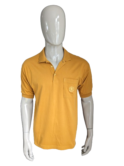 Vintage Angelo Muroui Polo. Ocher yellow. Size M / L.