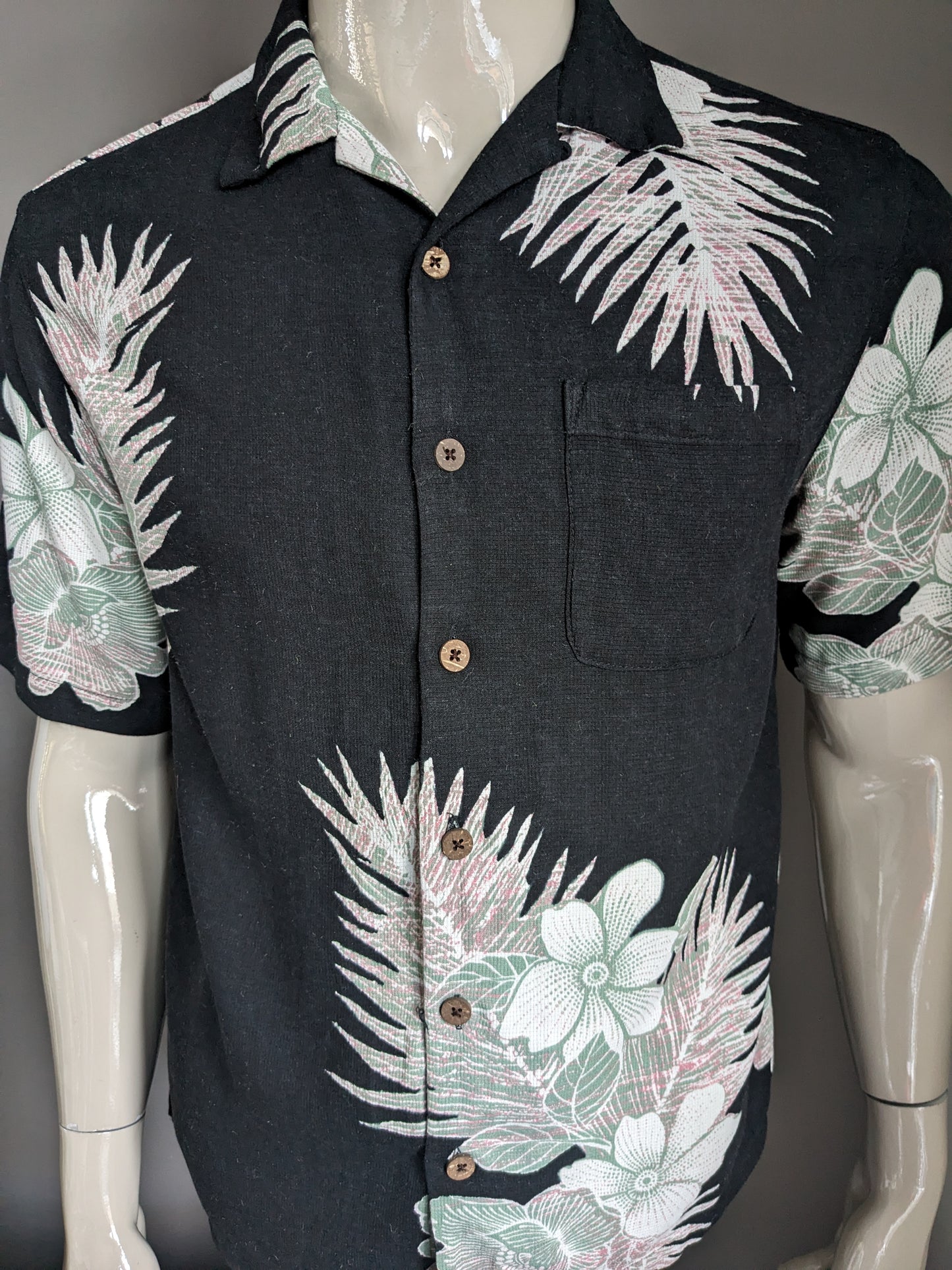 Caribbean origineel zijden Hawaii overhemd korte mouw. Zwart groen rood beige bloemen print. Maat M. 55% zijde.