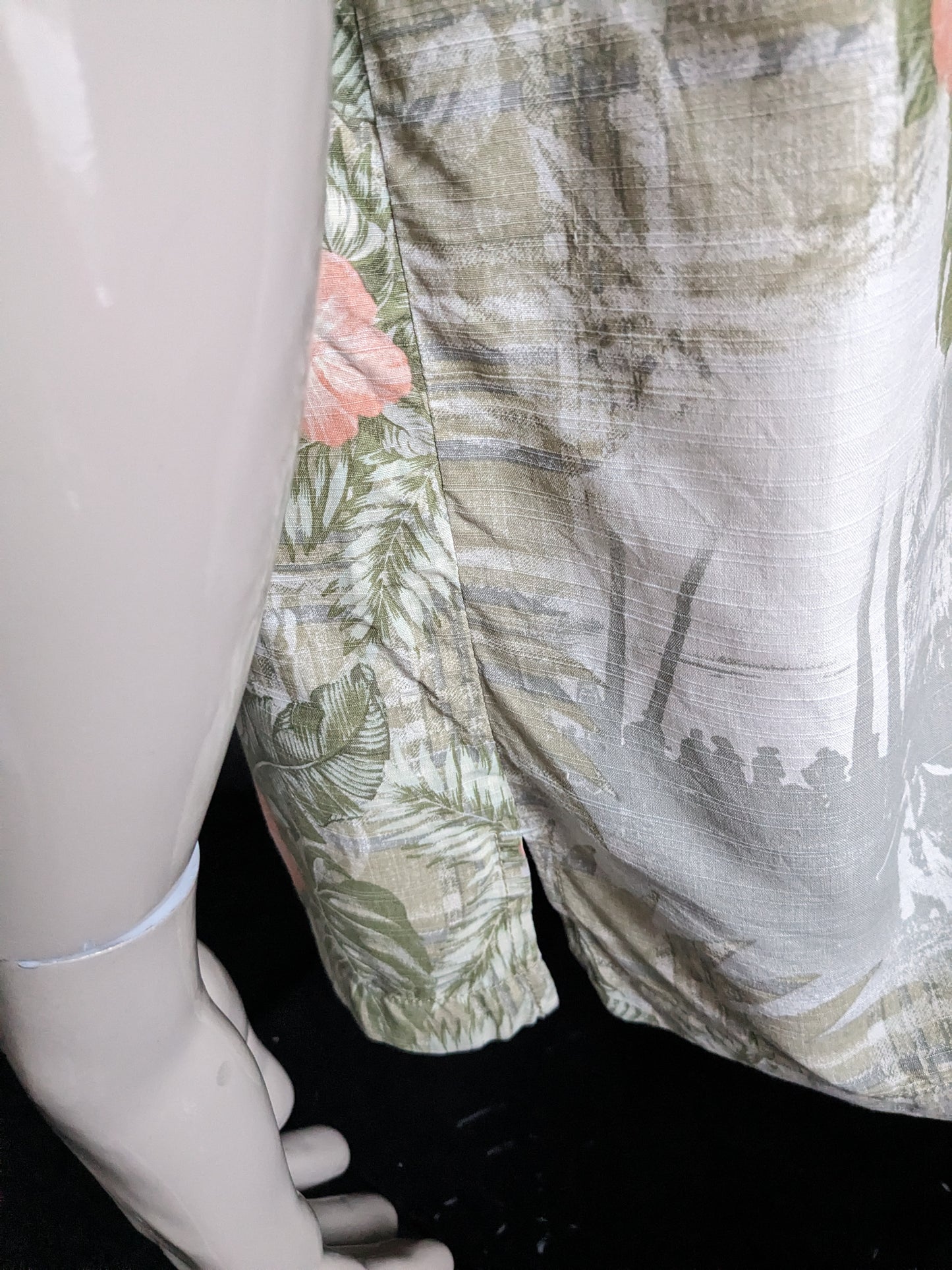 Silk original Tommy Bahama Hawaii Shirt Short Sleeve. Impression rose beige vert. Taille xl / xxl. 90% de soie.