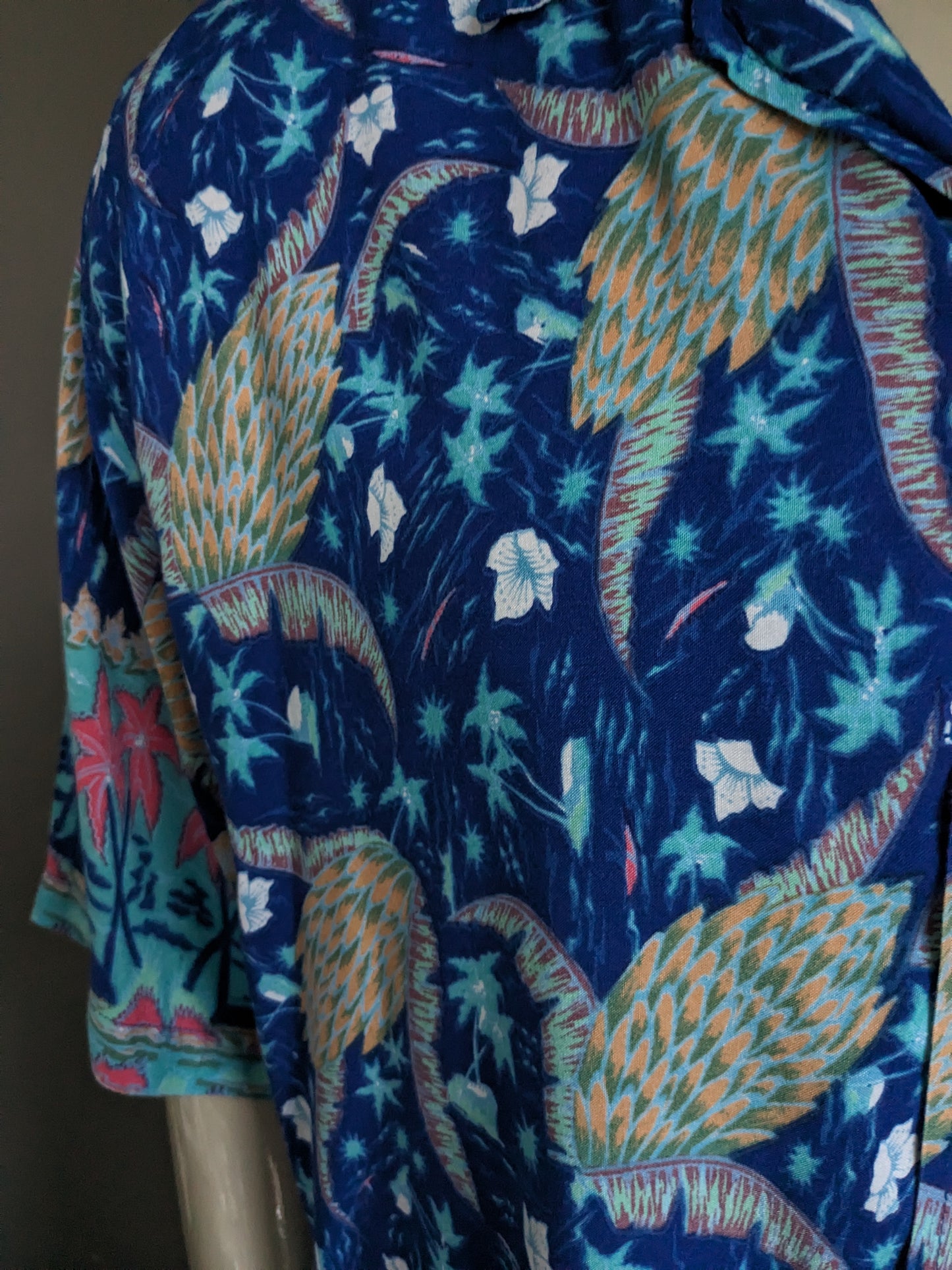 Rainbow Jo maui original Hawaii shirt short sleeve. Blue orange pink green print. Size XL.