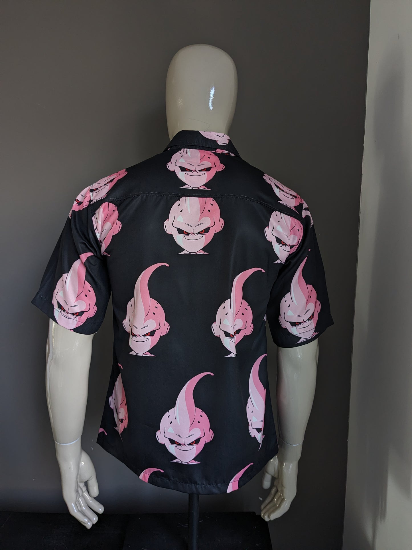 Dragon Ball Z Kid Buu Print Shirt. Impression rose noir. Taille M.