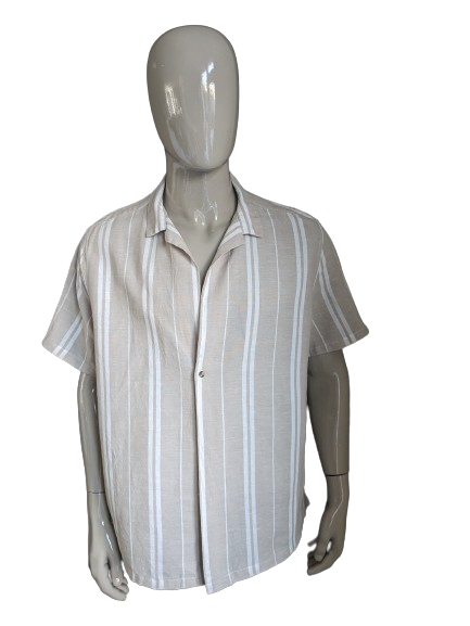 Sleeve corta di lino design ASOS con 1 nodo. BEIGE White Striped. Dimensione 2xl / xxl. 53% di lino.