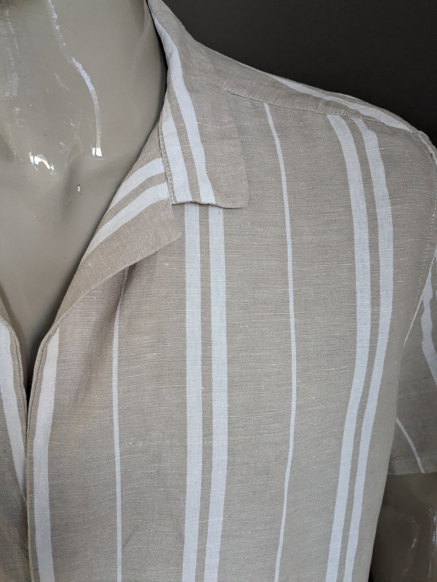 Sleeve corta di lino design ASOS con 1 nodo. BEIGE White Striped. Dimensione 2xl / xxl. 53% di lino.