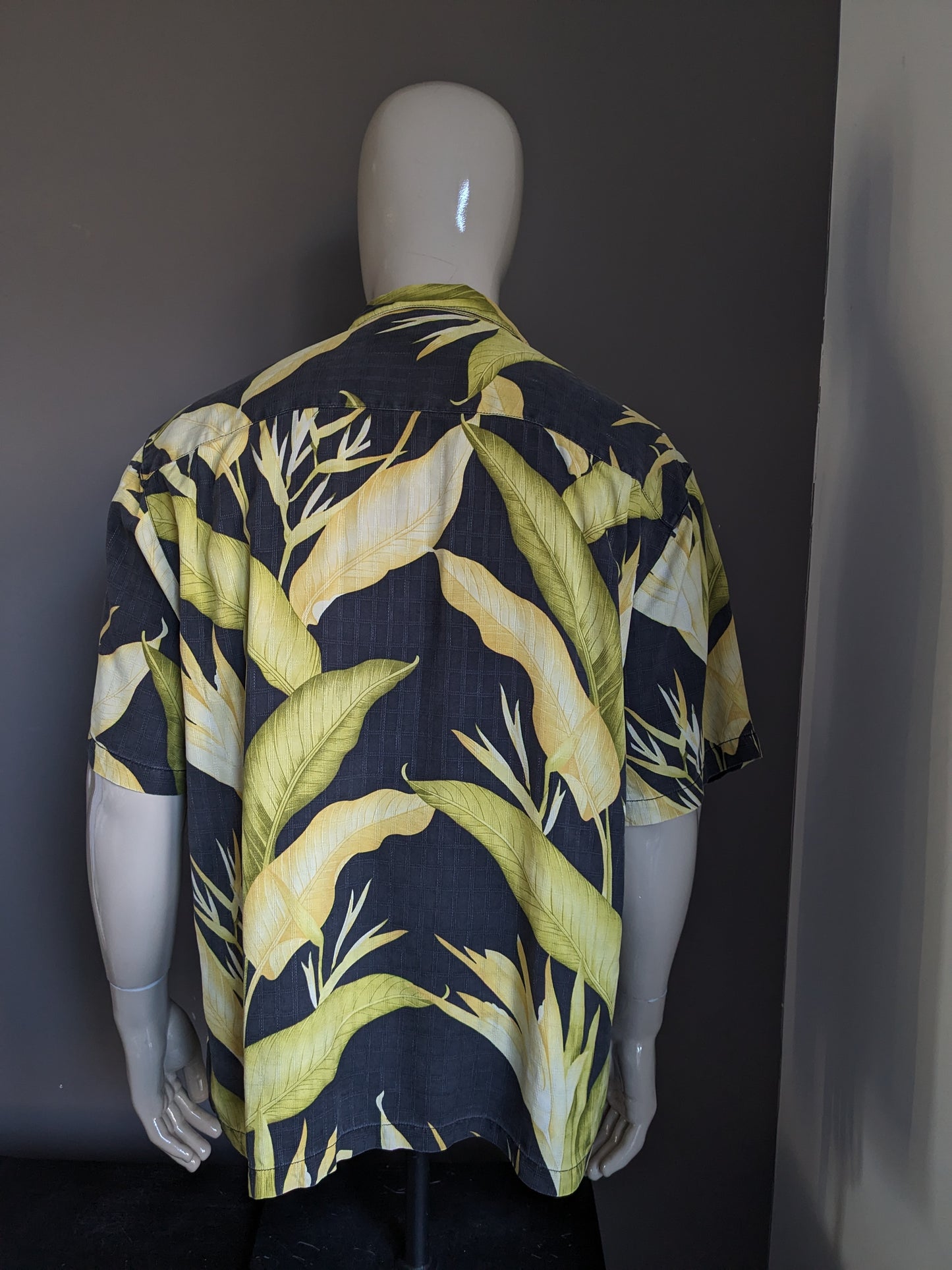 Tommy Bahama original Zijden Hawaii overhemd korte mouw. Geel Groen Zwarte print. Maat XL.