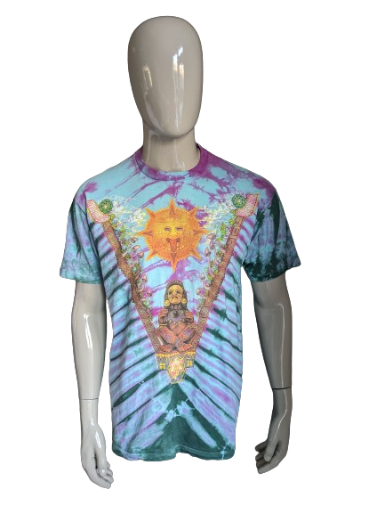 Vintage shirt. Colored print. Size L.
