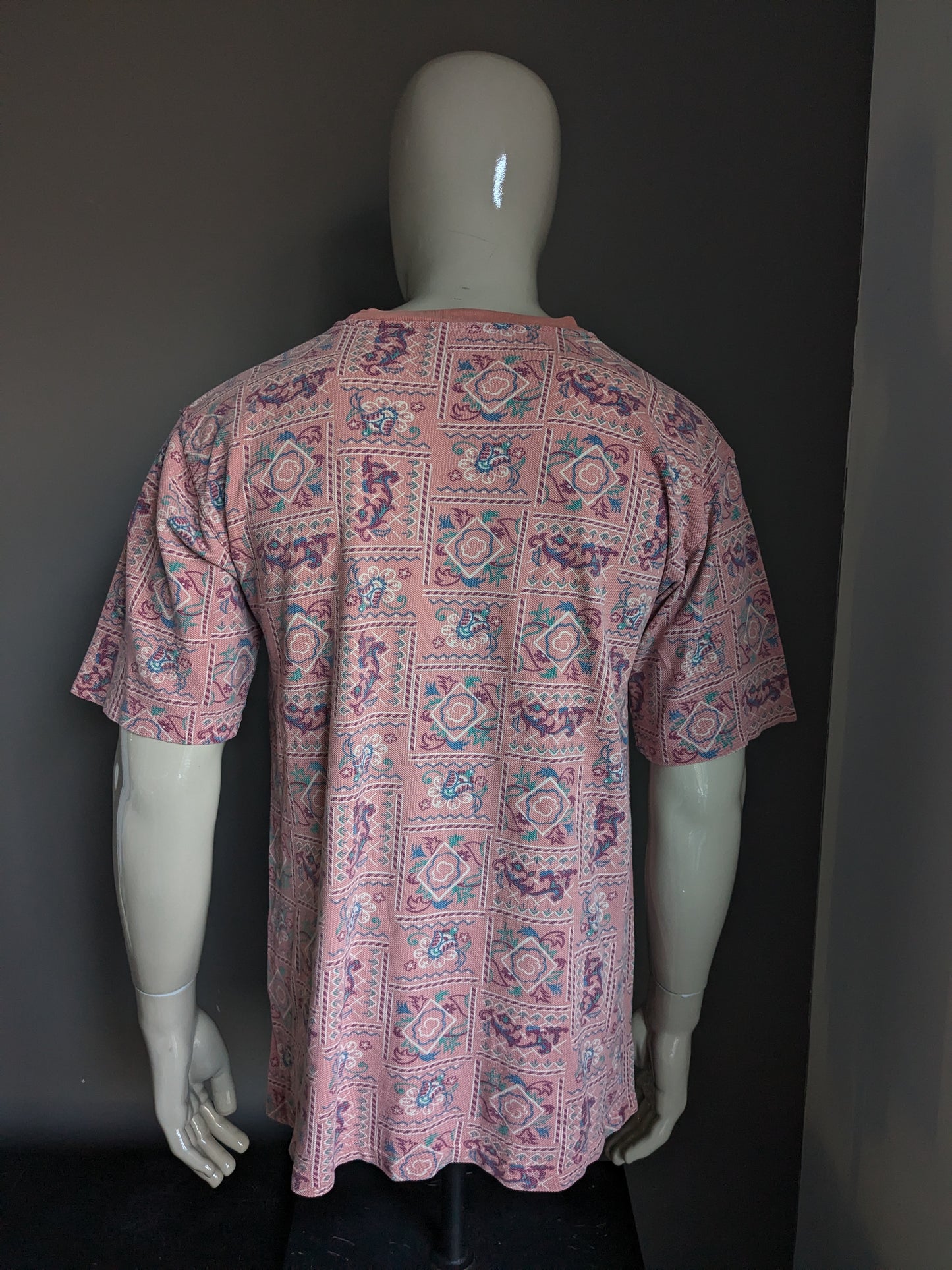 Vintage Winch shirt. Pink red blue green print. Size L.