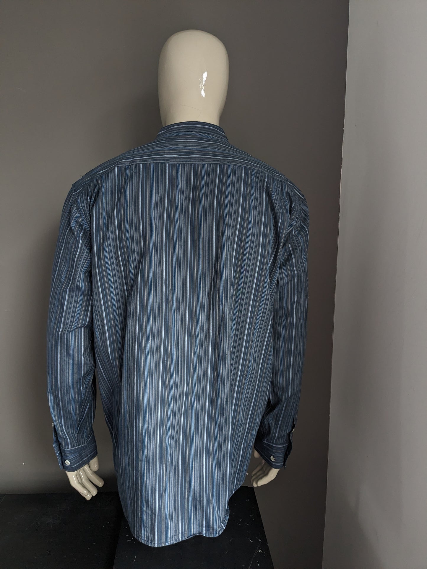 Atlas for Men shirt shirt with upright / farmers / mao collar. Blue brown striped. Size 2XL / XXL.