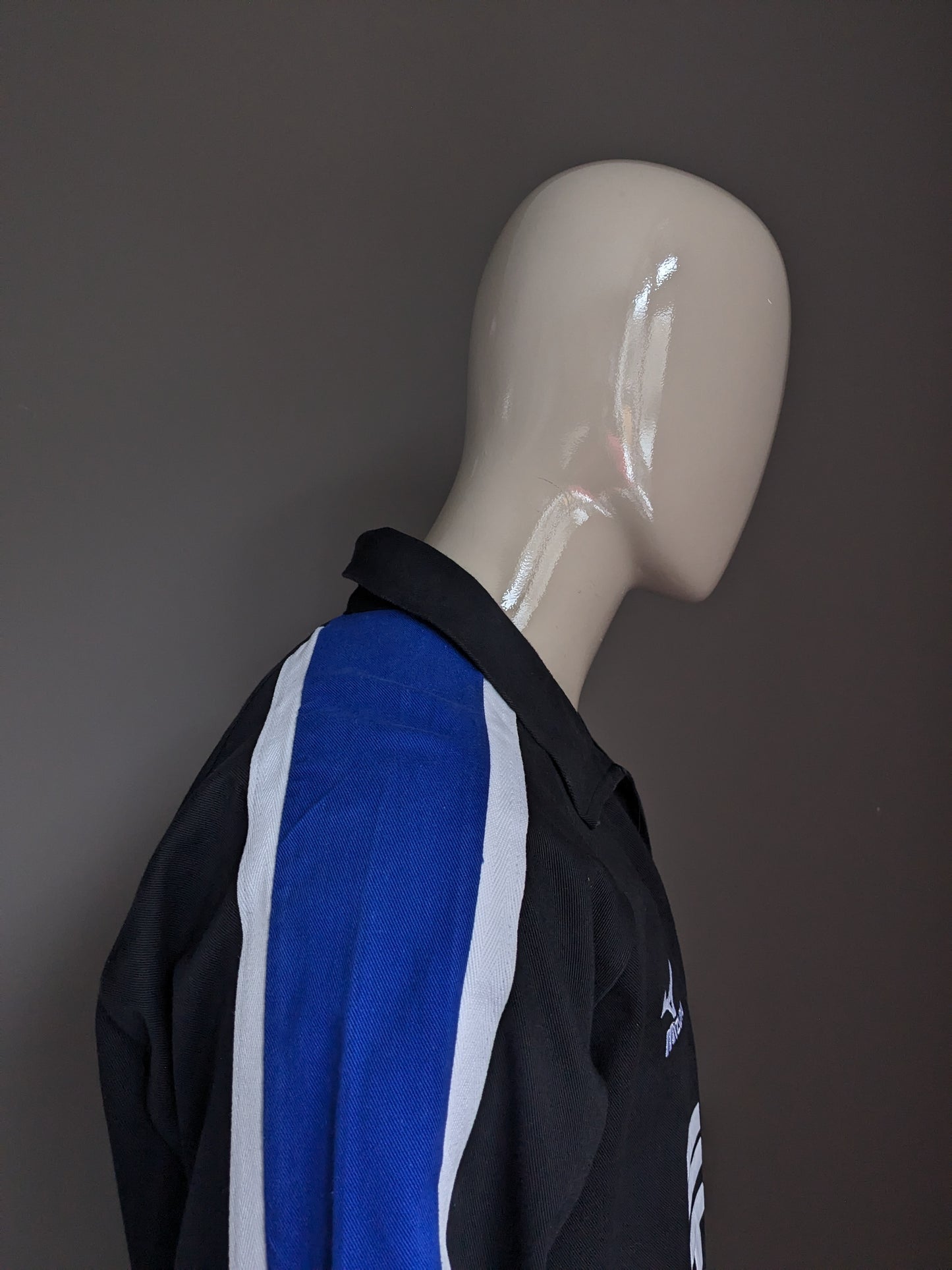 Mizuno Original "Reading Football Club" Polo Sweater. Black white blue colored. Size XL