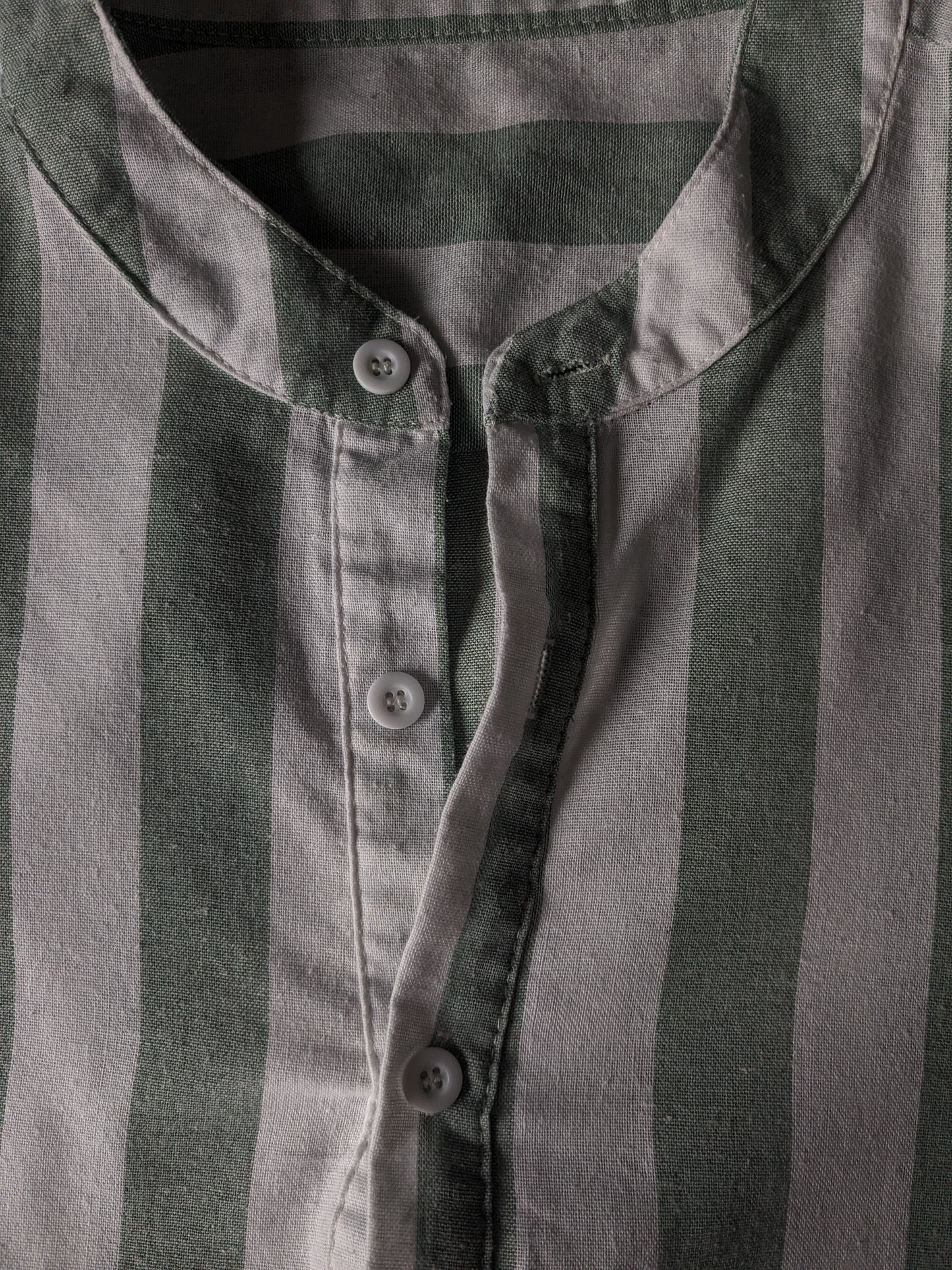 Camisa sin marca Camisa con agricultores / collar elevado / Mao. Blanco verde rayado. Tamaño M / L.