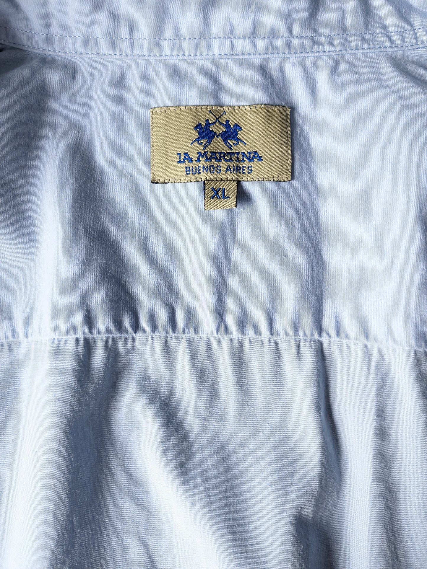 Shirt La Martina. Azzurro con applicazioni. Taglia XL.