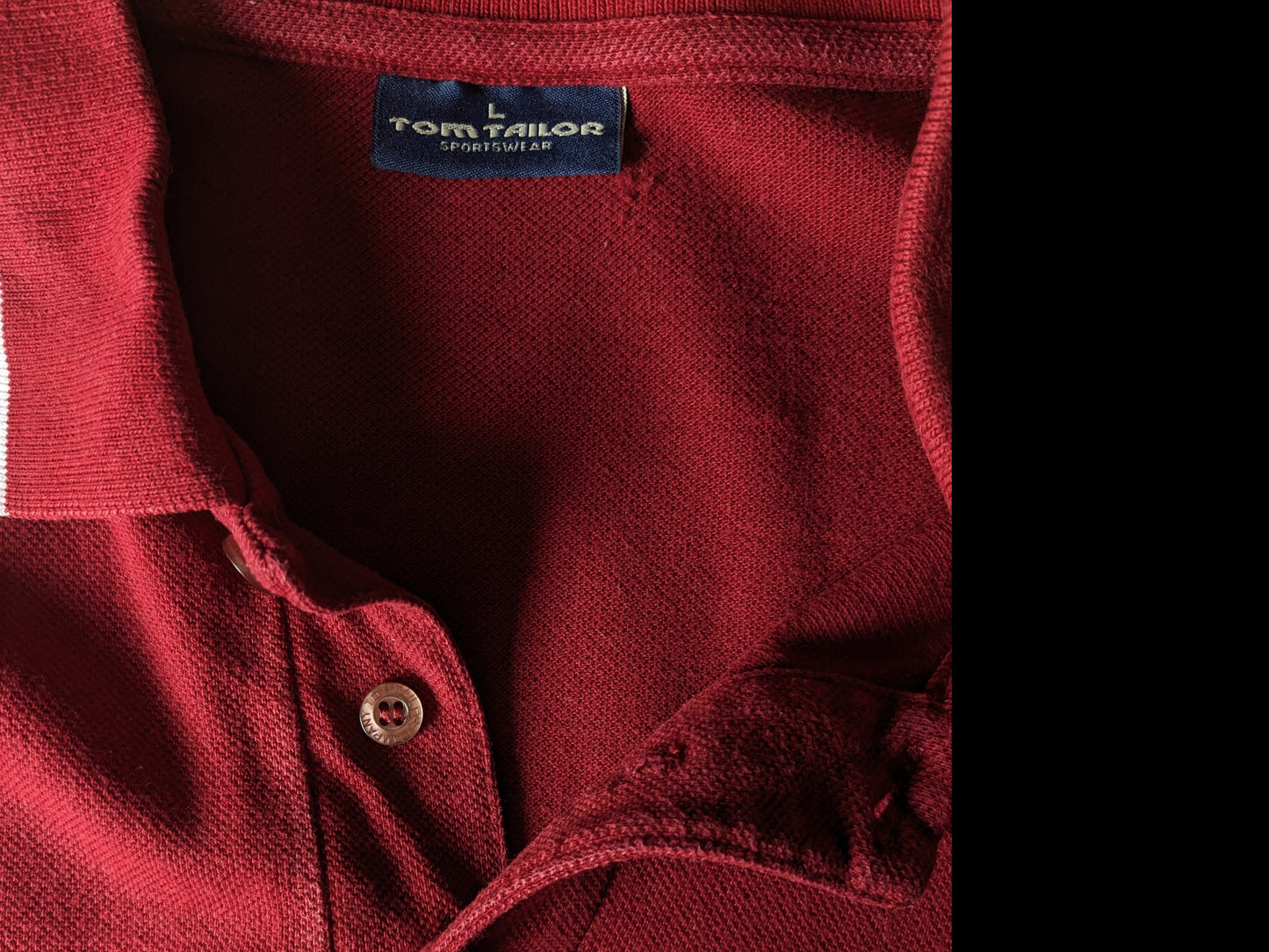 Tom Tailor Polo. Dark red colored. Size L.