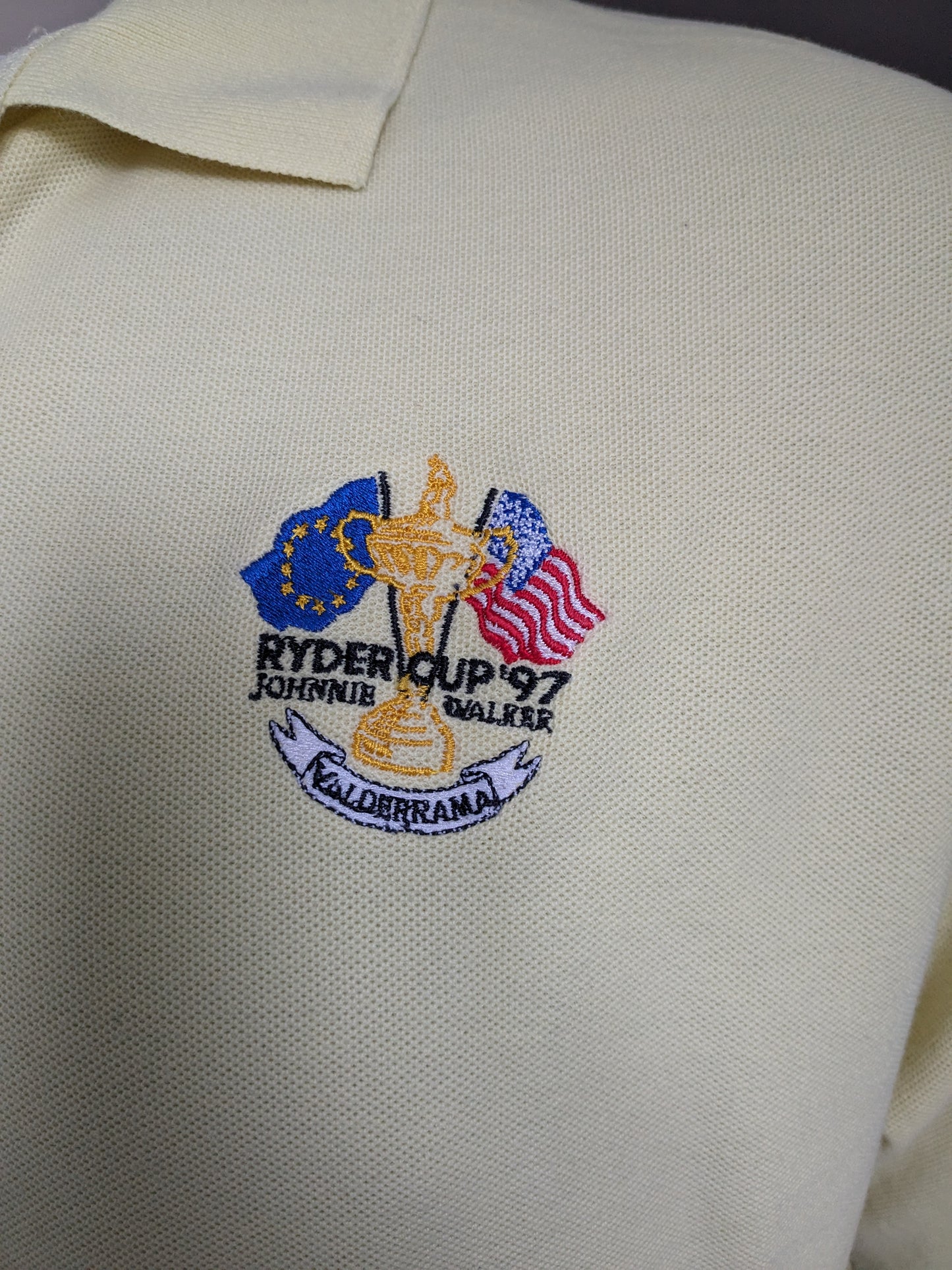 Vintage Glenmuir "Ryder Cup 97" Polo. Color amarillo claro. Talla L.