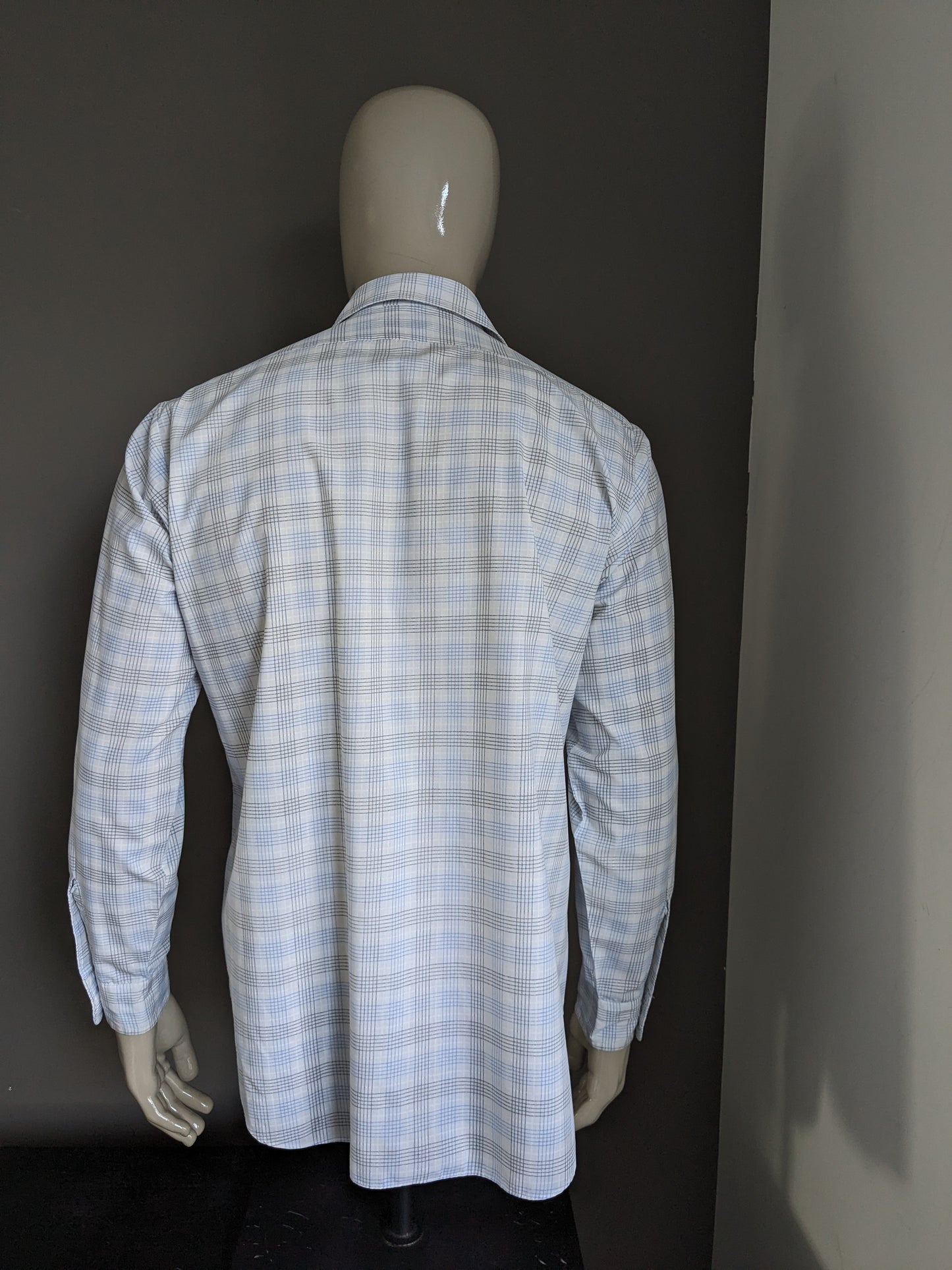 Vintage Friendship 70's shirt with point collar. Blue white black checked. Size XL.