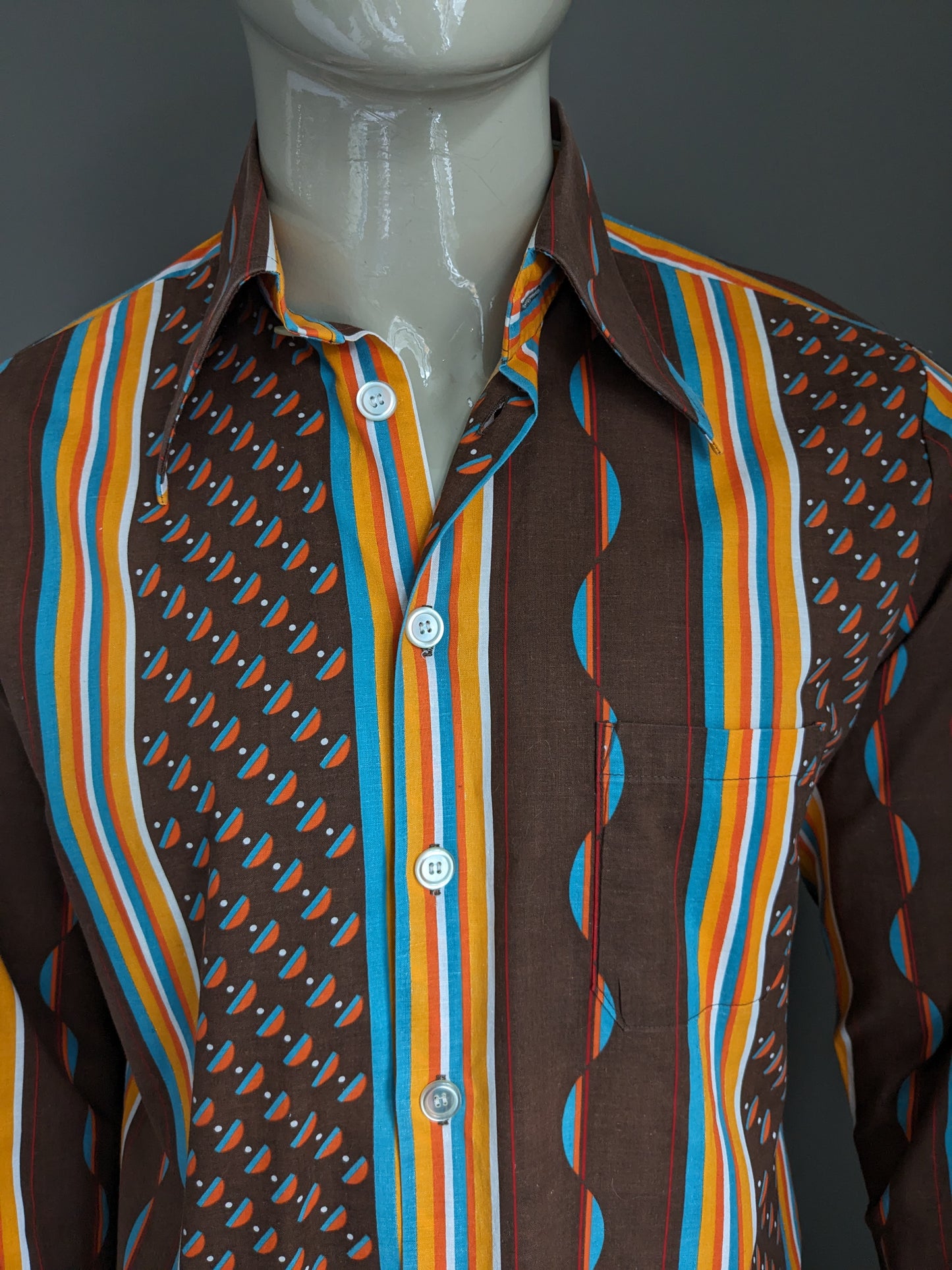 Vintage Trend 70er Hemd mit Punktkragen. Brown Orange Blue Print. Größe L.