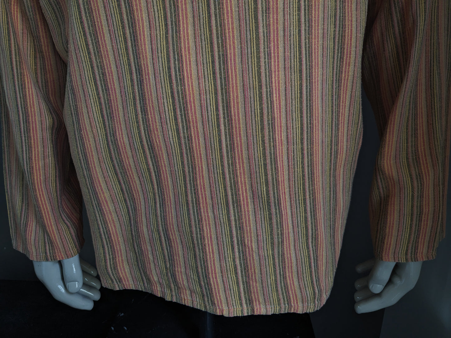 Camisa de colina vintage con mao / agricultor / cuello de pie. Naranja rojo amarillo negro rayado. Tamaño xl.