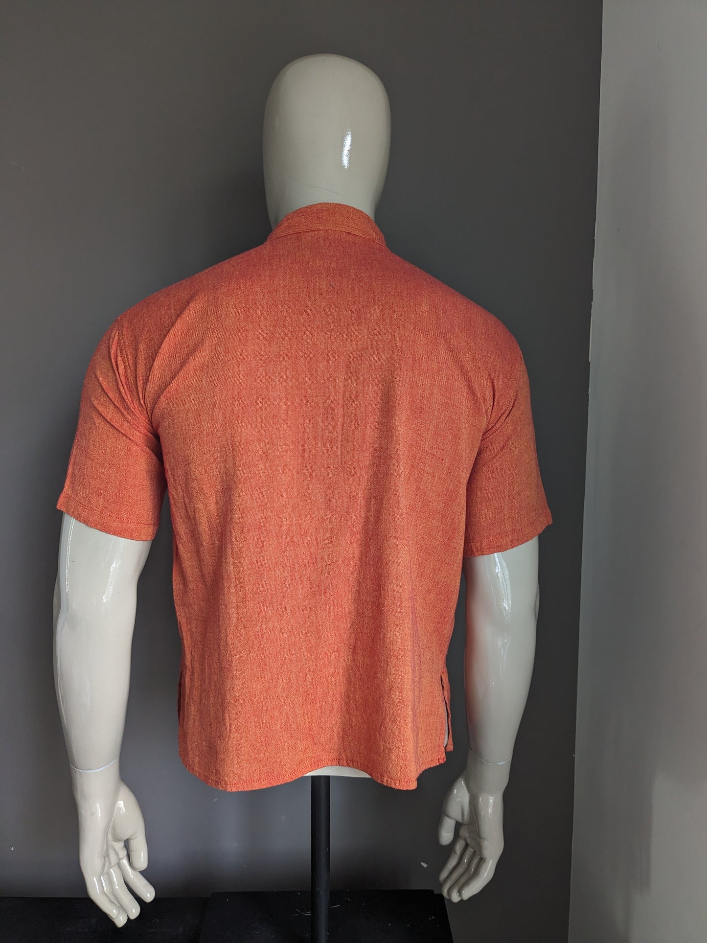 Le Grenier de Katmendou shirt met mao / boeren- / opstaande kraag. Oranje Rood gemêleerd. Maat L.