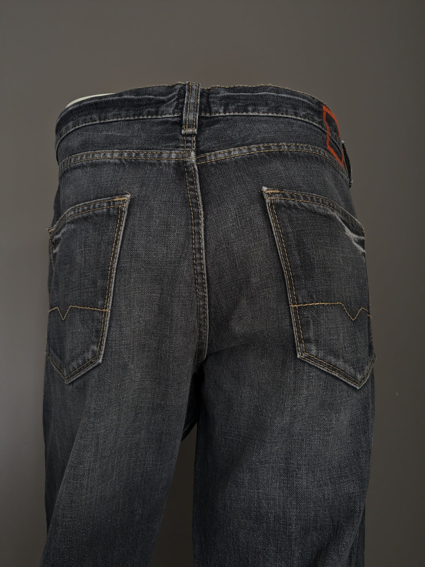 Boss Hugo Boss Jeans. Schwarz gefärbt. Größe W38 - L34.