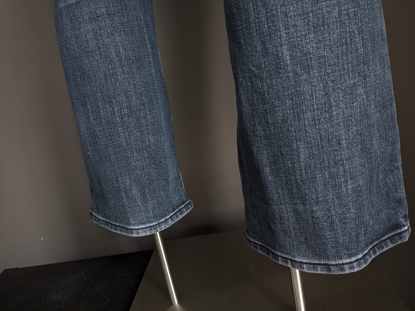 Pierre Cardin Jeans. Schwarz grau gefärbt. Größe W33 - L30. Geben Sie Mod Deauville ein.