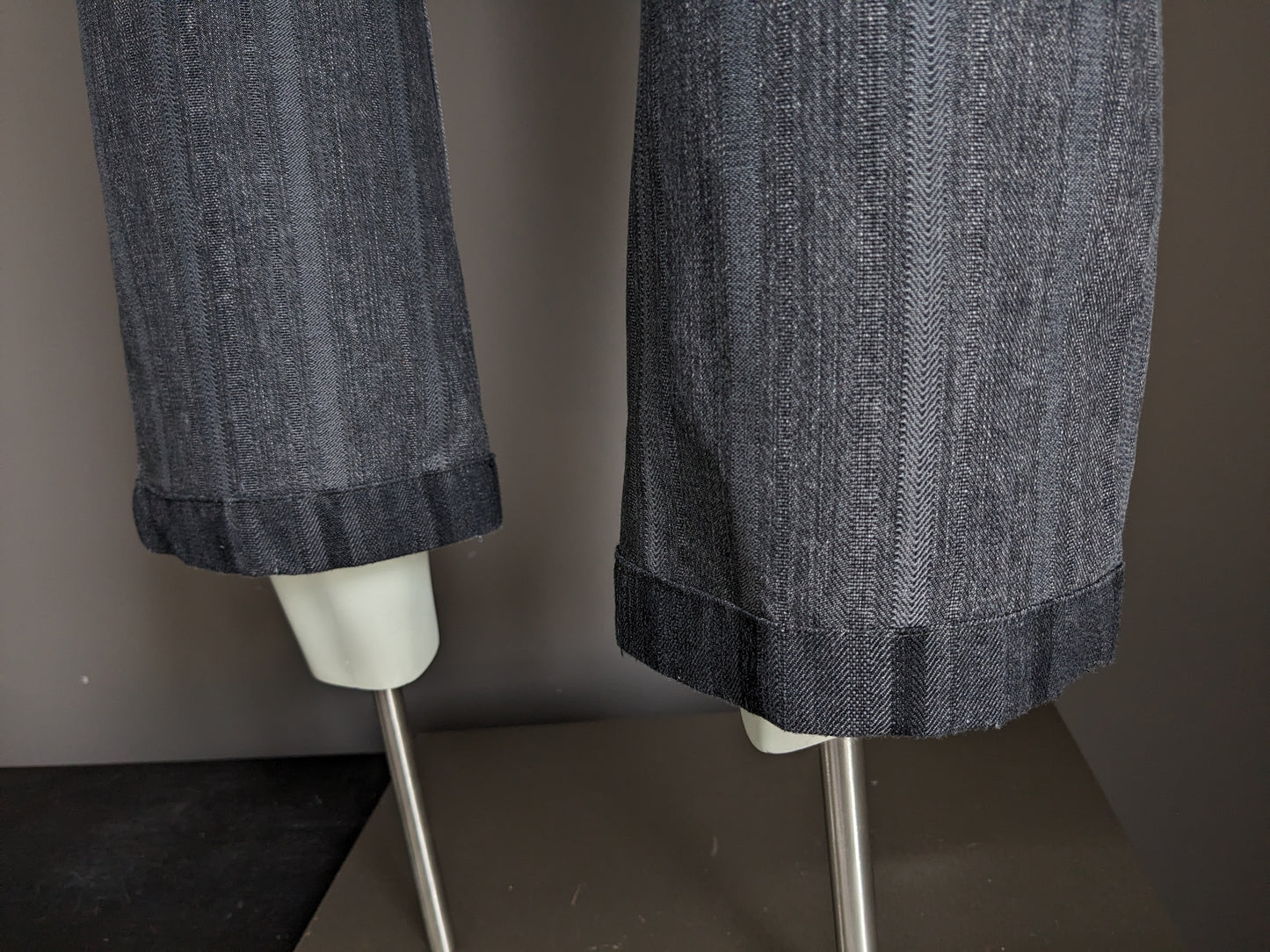 Jeans edizione di culto con applicazioni a bretelle. Striped nero grigio. Taglia W32 - L28.