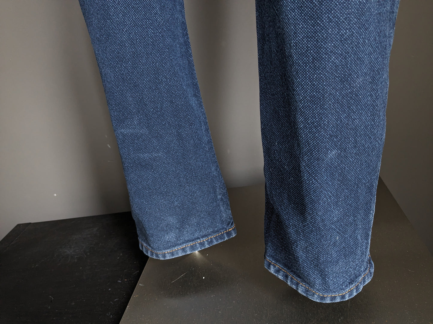 PT05 Jeans. Azul mezclado. Tamaño W30 - L36.