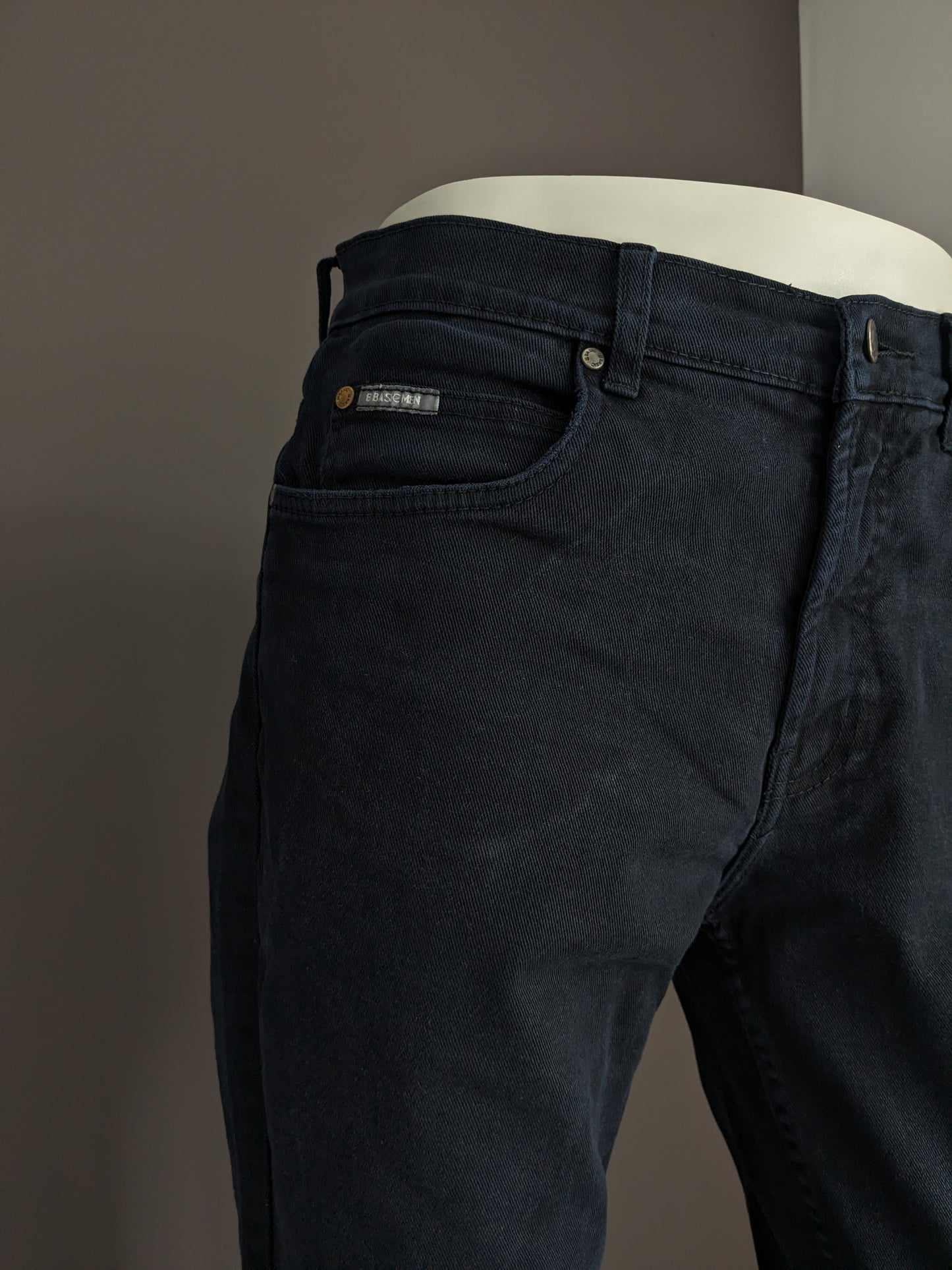 B Basic by Brams Paris Jeans. Black colored. Size W34 - L34. Comfort fit. stretch.