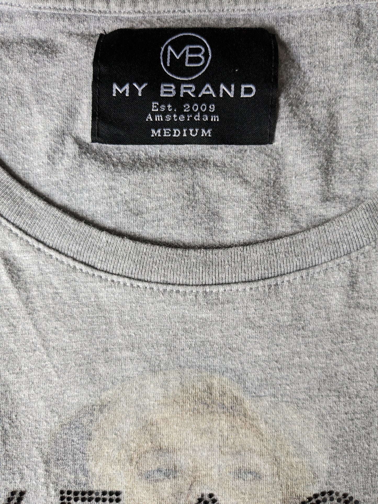 My Brand shirt "give a shit". Grijs met opdruk en steentjes. Maat M.