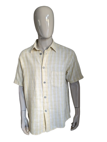 Vintage -Leinen Signum Shirt Kurzärmel. Größere Knöpfe. Weiß gelber karierte. Größe L / XL.